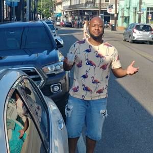 Meet your Posher, Travis